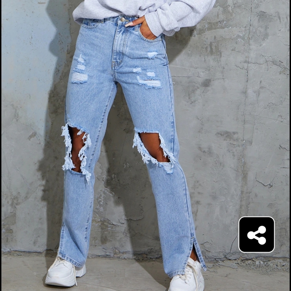 Pretty little thingDistressed Knee Split Hem Jeans
